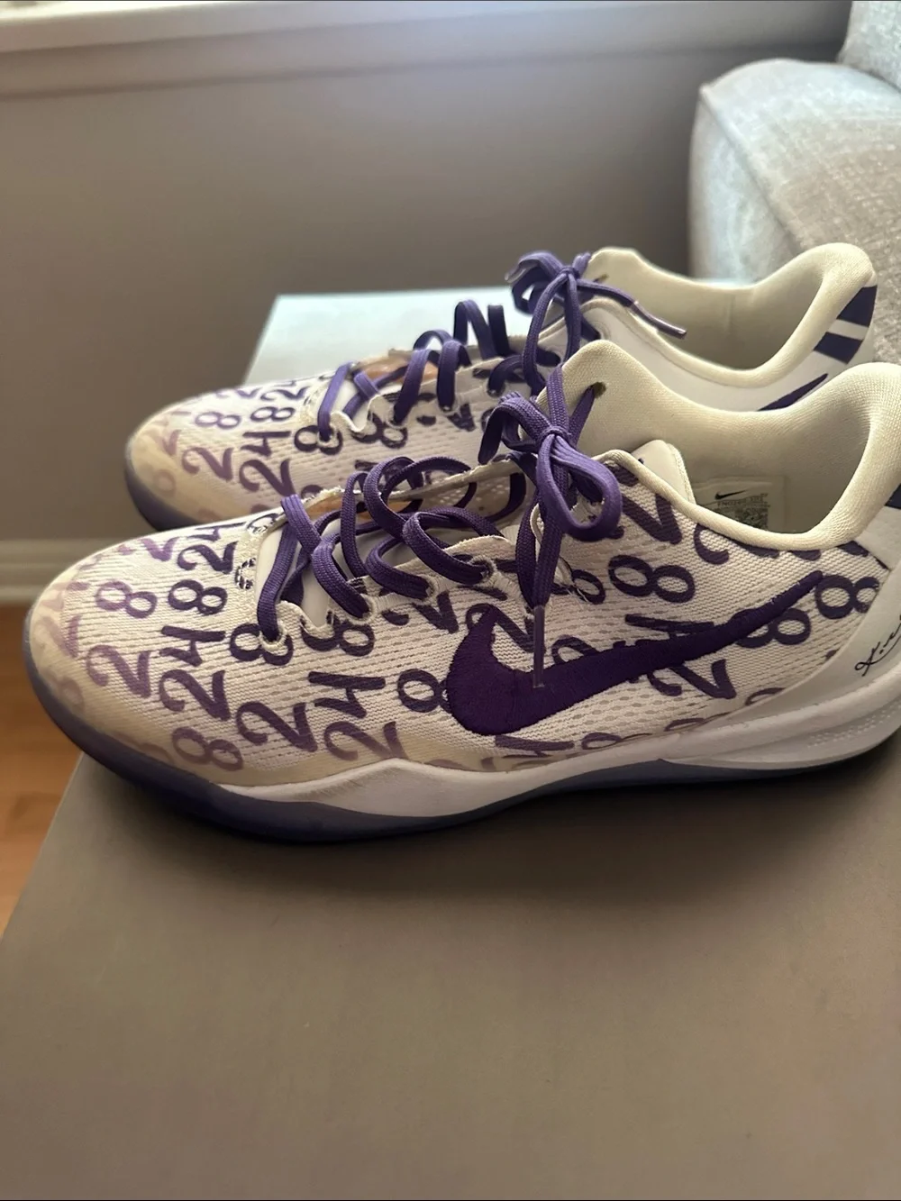 Nike Kids White and Purple Kobe Bryant Number Print Sneakers